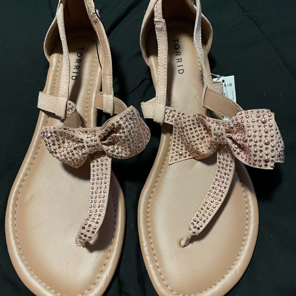 Torrid Mini Wedge Bow Sandals - 11W - NWT